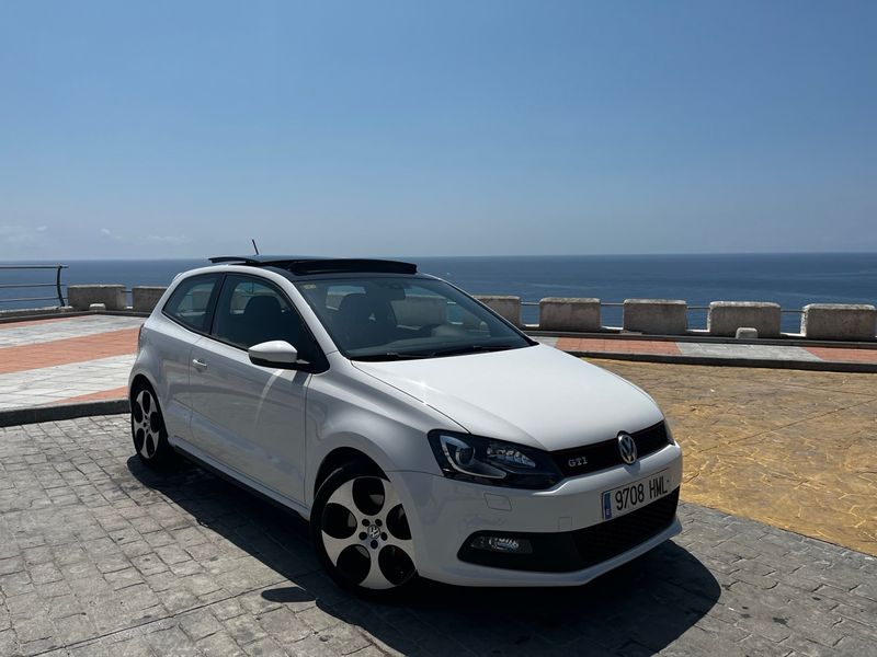 Volkswagen Polo GTI 2012 - foto 1