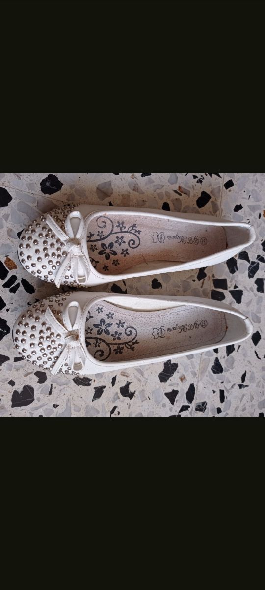 Bailarinas blancas con tachuelas - 37