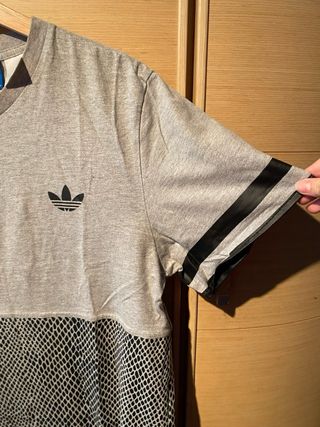 Camiseta Adidas Vintage Gris