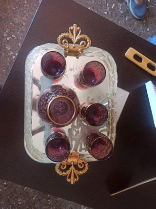 Liquore e bicchieri vintage di Murano