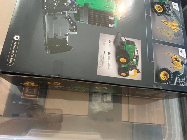 Lego Technic John Deere 42157 - Novo