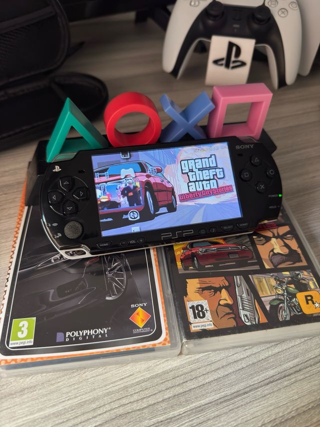 PSP 2004 negra - Como nueva con caja original