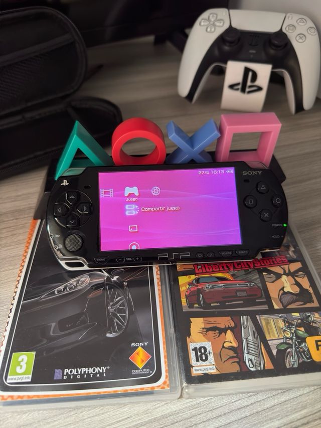 PSP 2004 negra - Como nueva con caja original