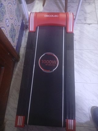 Cinta correr Cecotec 1000W nueva