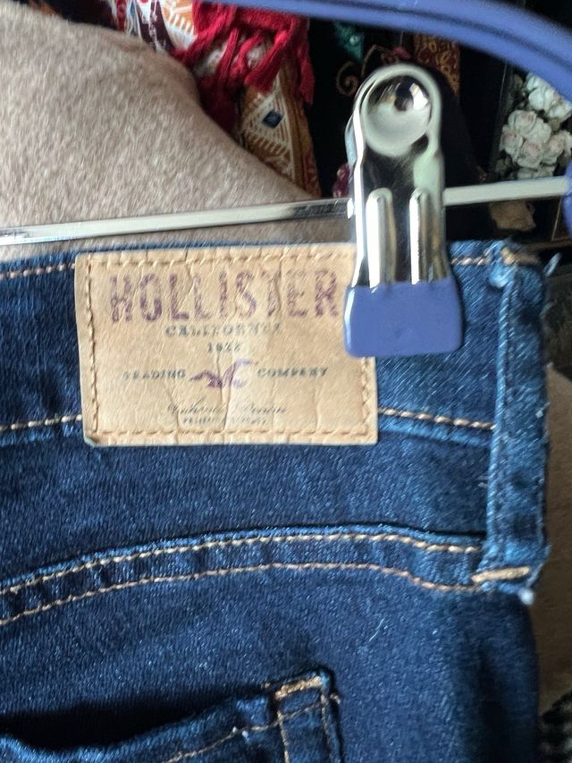 Vaqueros Hollister - Talla M