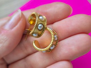 Pendientes aro dorados con perlas