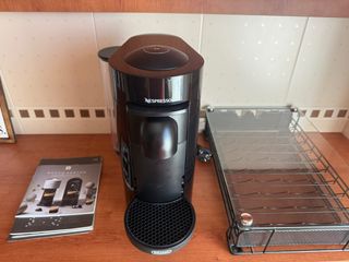 Cafetera Nespresso Vertuo Plus Negra