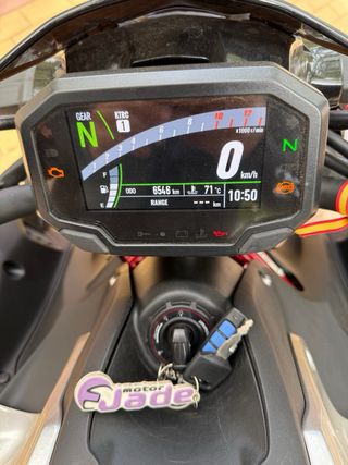 Kawasaki Z900 (2023) A2.  6500 kms