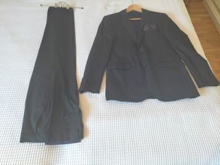 Traje caballero negro elegante