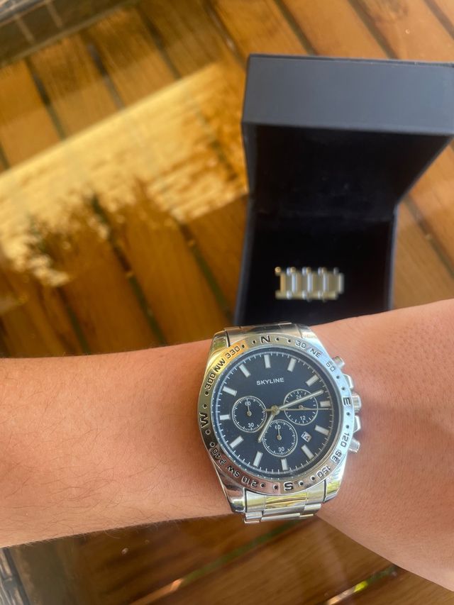 Reloj Skyline plateado - Pulsera Metálica