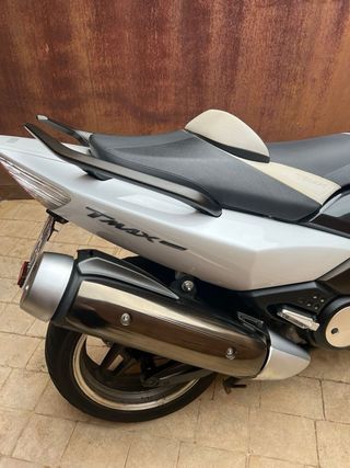 Yamaha TMAX 2010 blanca