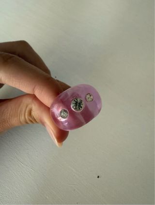 Anillo grande rosa purpurina