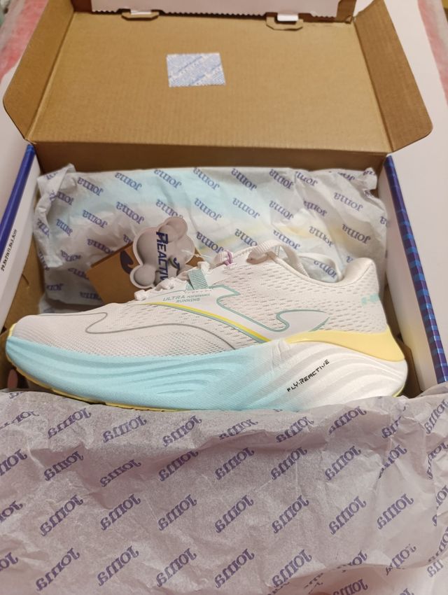 Zapatillas Joma R6000  - Talla 39