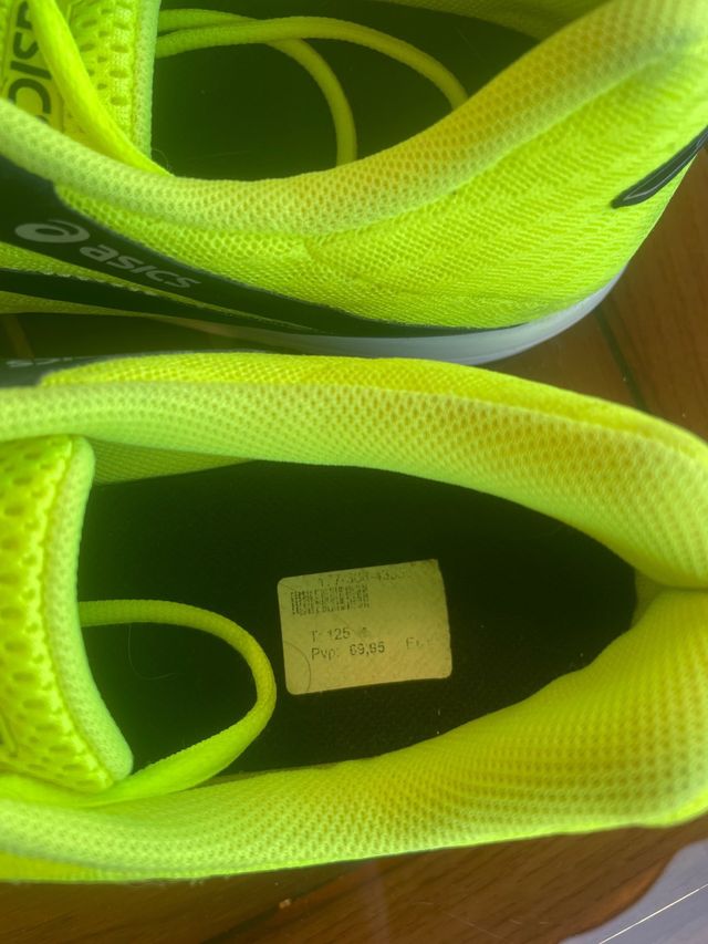 Zapatillas Asics running amarillas y negras