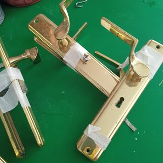 Tiradores puertas dorados antiguos