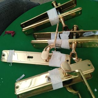 Tiradores puertas dorados antiguos