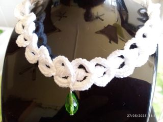 Collarino e orecchini uncinetto