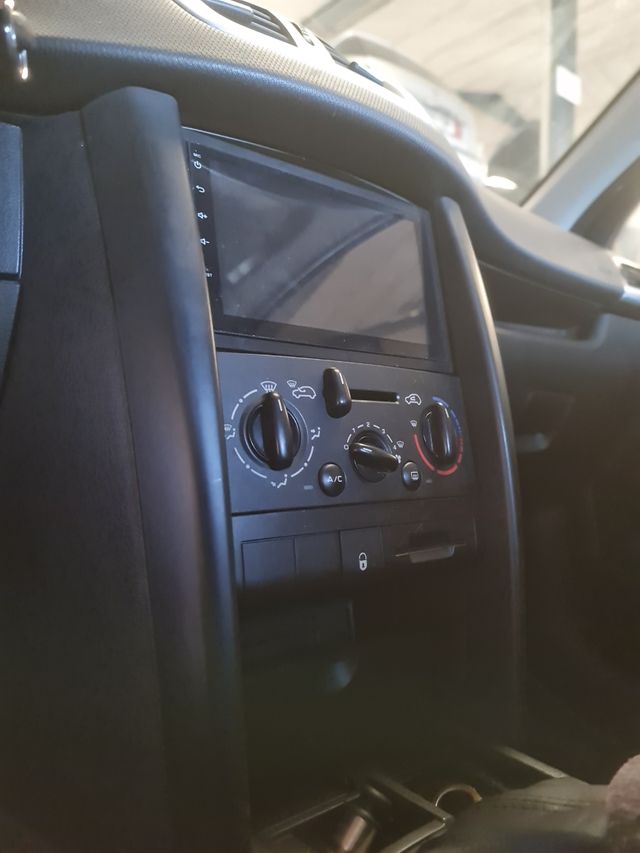 Peugeot 207 1.4 gasolina - Despiece