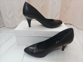 Zapatos Lodi negros de salón