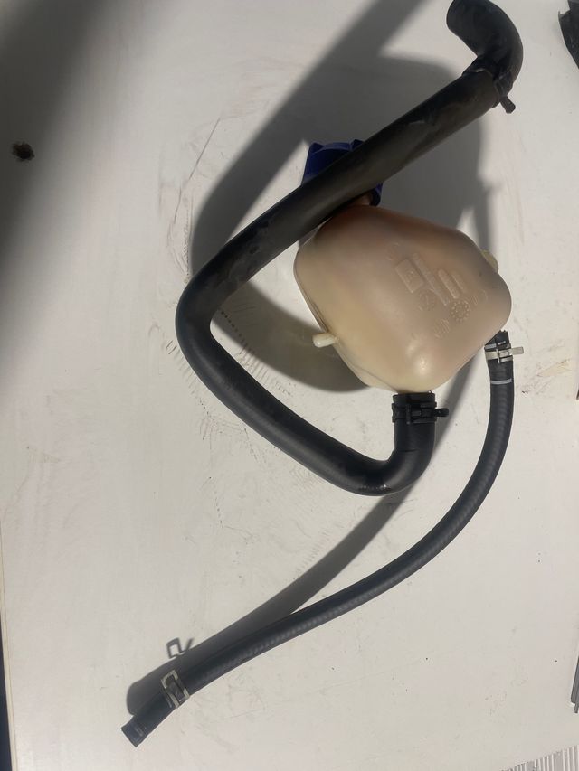 Vaso expansión Peugeot Satelis 125