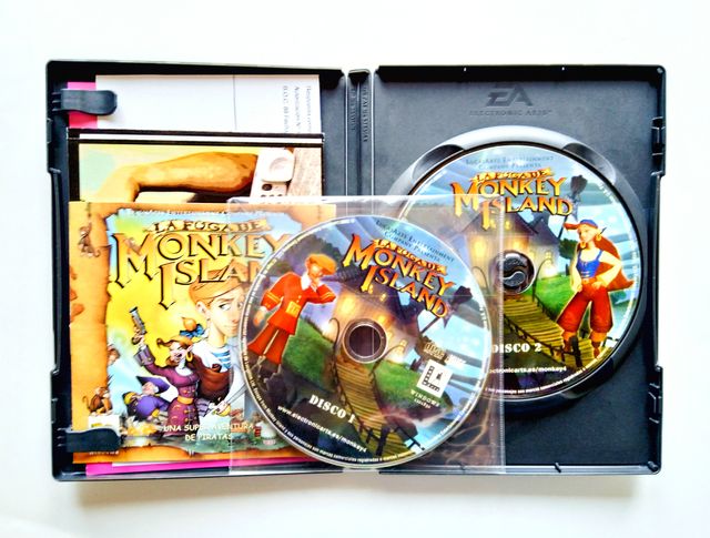 La Fuga de MONKEY ISLAND pc CD.