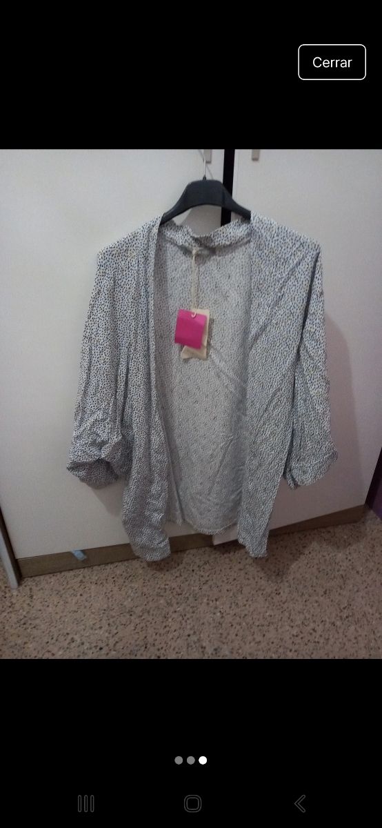 Chaqueta blanca estampada