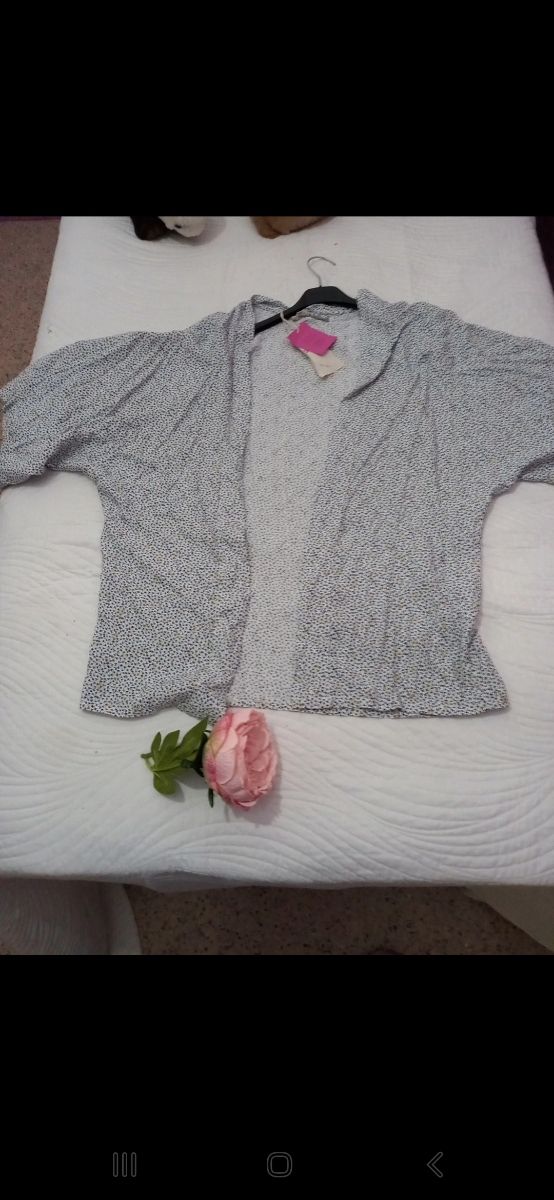 Chaqueta blanca estampada