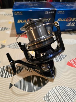 CARRETES SHIMANO BULL EYE XT