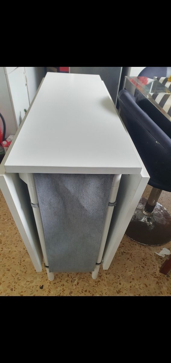 Mesa plegable blanca