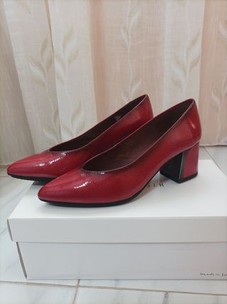 Zapato Hispanitas tacón medio rojo, talla 37