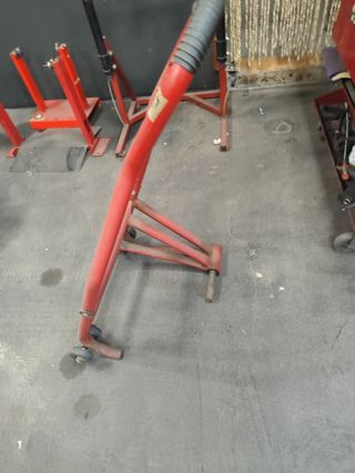 Elevador moto, taller mecánico