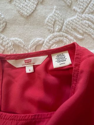 Blusa roja Levis - Talla única