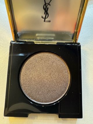 Sombra ojos YSL Satin Crush 28. Es maravillosa. 