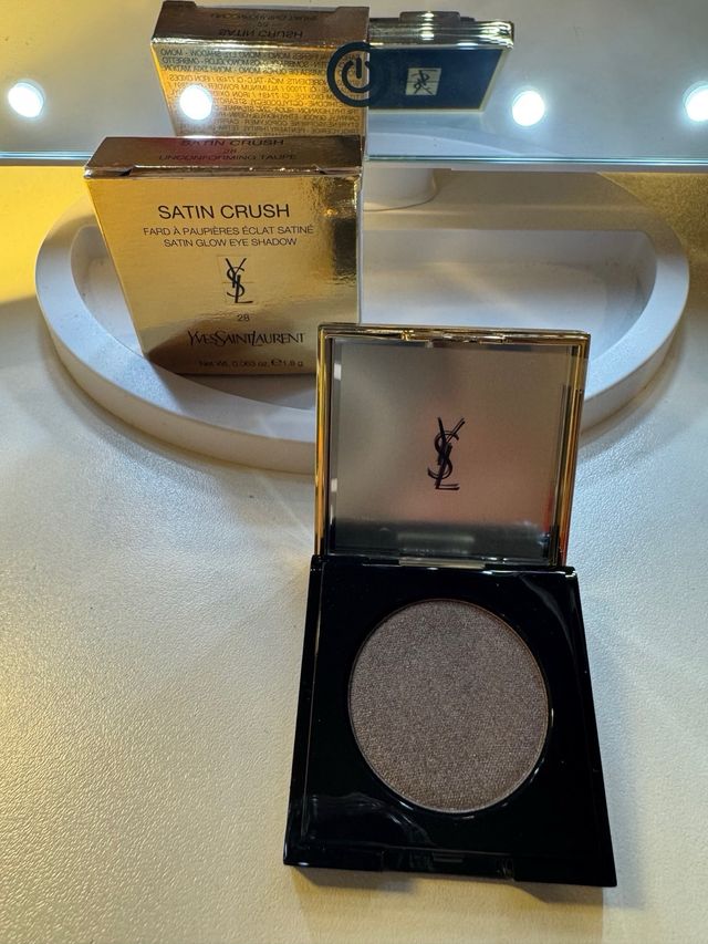 Sombra ojos YSL Satin Crush 28. Es maravillosa. 