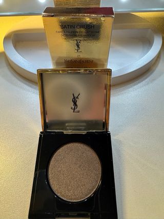 Sombra ojos YSL Satin Crush 28. Es maravillosa. 