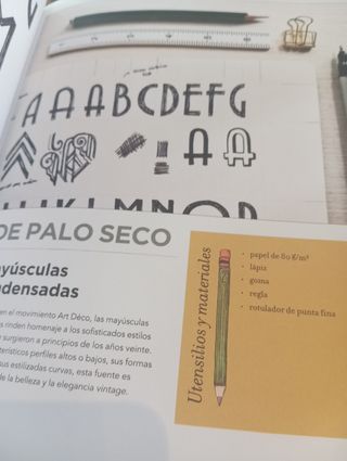 Caligrafía hecha a mano.