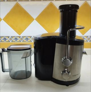 Licuadora de frutas - exprimidor