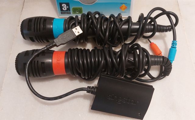 Juego SingStar Party PS2 + 2 Micros