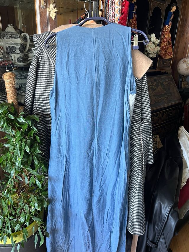 Vestido largo azul con lentejuelas