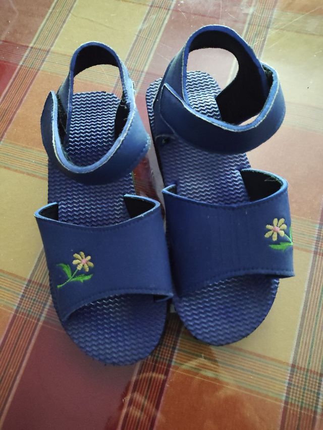 Sandalias azules talla 36