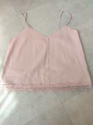 Top rosa de encaje