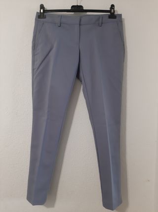 Pantalones chinos Silvian Heach grises