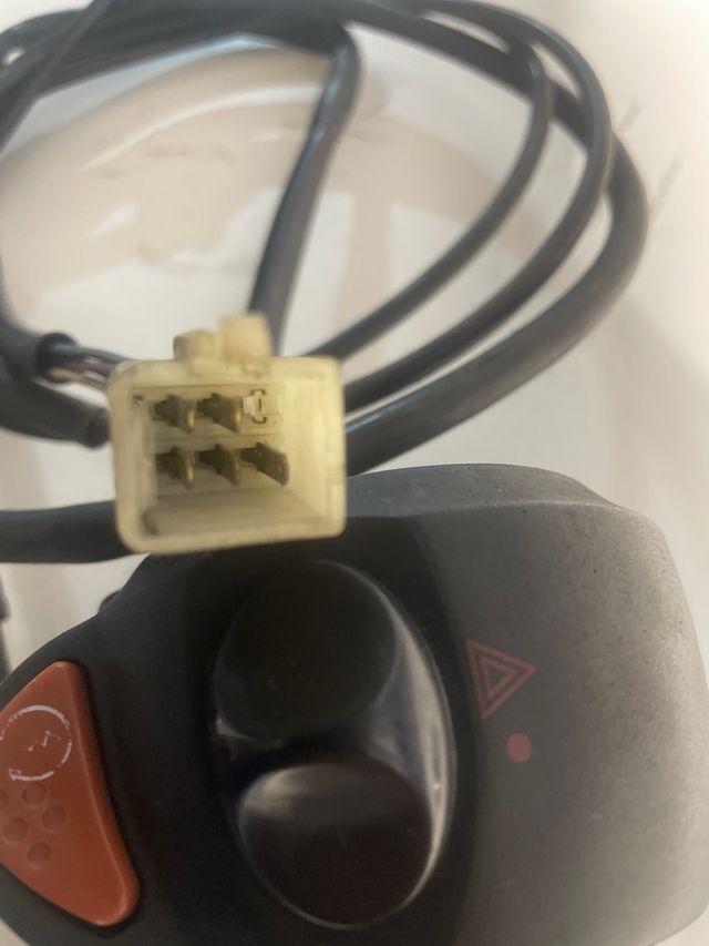 Piña mandos acelerador Peugeot Satelis 125