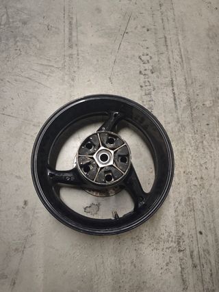 Llanta trasera Suzuki GSR 600