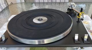 2 Giradiscos Sanyo - Impecables