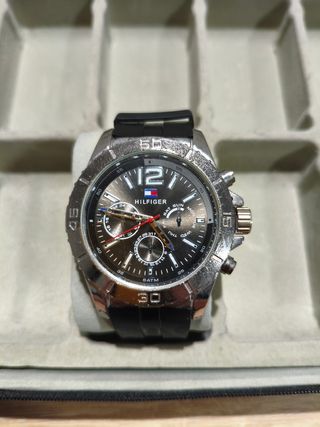 RELOJ TOMMY HILFIGER - NEGRO