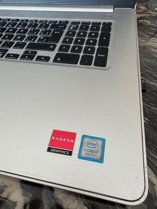 Dell Inspiron 17 5000 i7 - Portatile