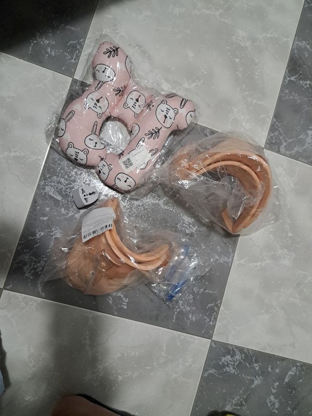 Lote de 2 Cuello ortopédico + cosas 