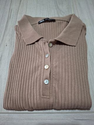 Camiseta canalé Zara manga larga