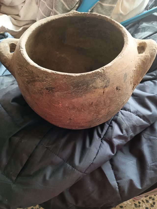 Basija de barro antigua 80€